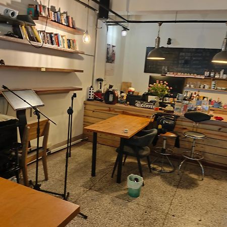 Formosa Backpackers Hostel & Apartment（青年民宿） Hualien City Exterior photo